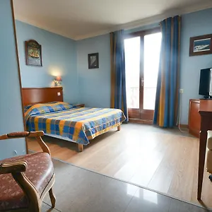 Hostal Baccarat, Niza