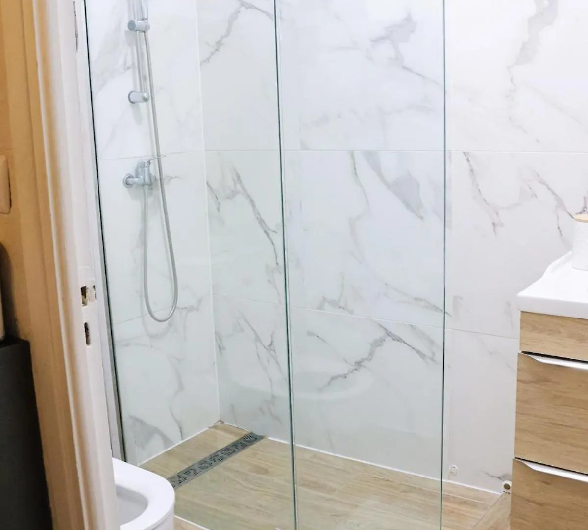 Modern Apartment With Balcony And Ac Walk To Tramway Near Center Nice 0*,  France