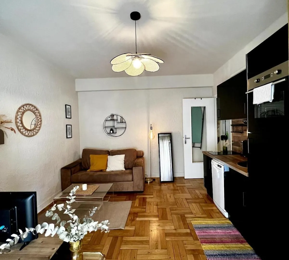 Modern Apartment With Balcony And Ac Walk To Tramway Near Center Nice